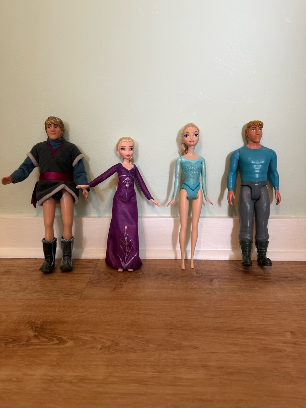 Disney FROZEN 2/Kristoff and 2/Elsa Dolls Character Sets - Purple & Teal